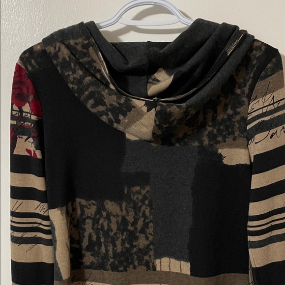 Joseph Ribkoff Black with Red Sequins Top with Cowl Neck & Hood Size 8 - Picture 6 of 6